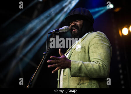 Glynde, Inghilterra, Regno Unito. 02Luglio, 2017. Glynde, East Sussex, 2 luglio, 2017. Gregory Porter chiude il palco principale al supremo Amore Jazz Festival a Glynde posto. Credito: Francesca Moore/Alamy Live News Foto Stock