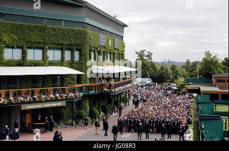 WIMBLEDON folla Inserisci motivi per iniziare a riprodurre il giorno 1, i campionati di Wimbledon 2017, i campionati di Wimbledon 2017, 2017 Foto Stock