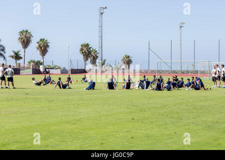 Tenerife. Il 3° luglio 2017. Andre saggezza confermato nuova firma oggi vede la formazione con Derby County Football Club di formazione presso il T3 impianto sportivo in Tenerife. Foto Stock