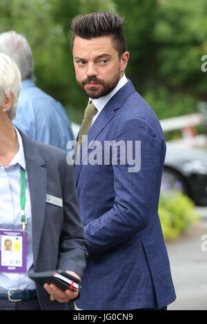 Londra, Regno Unito. 3 lug 2017. Dominic Cooper arriva a Wimbledon. Credito: Dinendra Haria/Alamy Live News Foto Stock