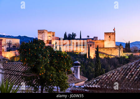 Fortezza di Alhambra vista notturna Foto Stock