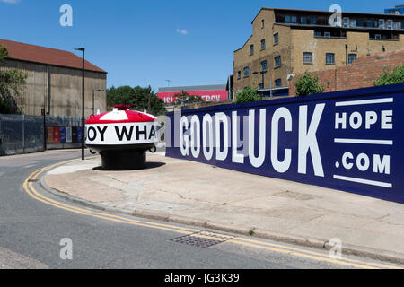 Trinity Wharf boa, frutteto posto, Tower Hamlets, Londra, Inghilterra, Regno Unito. Foto Stock