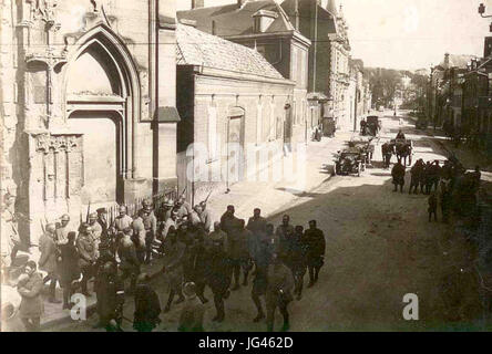 Obsèques du tenente Madelin et de l'adjudant Degond tués à l'ennemi (guerre de 1914-1918)-Foto 3 sur 3 Foto Stock