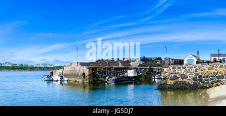 Barche da pesca in porto Portbalintrae Foto Stock