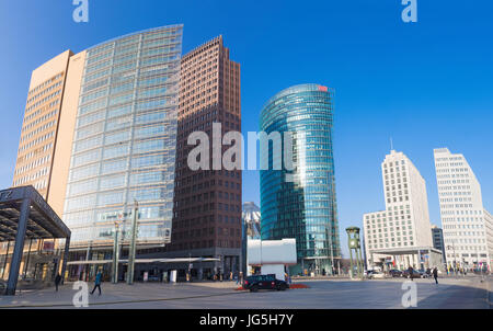 Berlino, Germania - Febbraio 15, 2017: gli edifici alti di Posdam square. Foto Stock