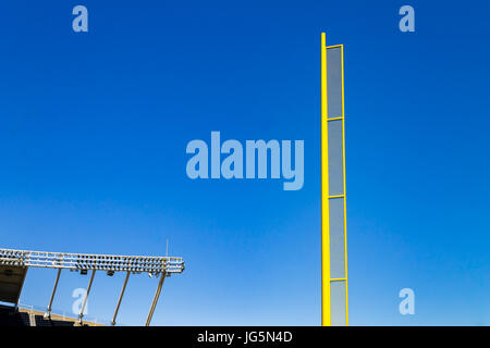 Il baseball foulball pole a baseball stadium Foto Stock