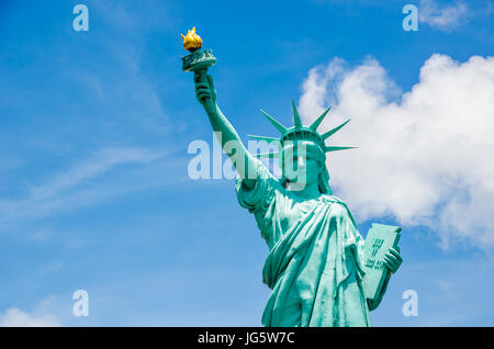 PATTAYA, Tailandia - 3 Giugno 2017 : la Statua della Libertà, il punto di riferimento di New York, America(USA) a Mini Siam Park in miniatura attrazione. Foto Stock