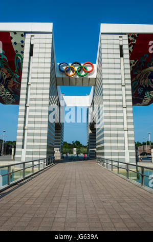 Enorme cancello al Parco Olimpico, Seoul, Corea del Sud Foto Stock