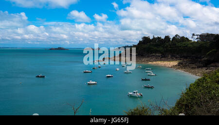 Vista mare a Pointe du Grouin in Bretagna Foto Stock