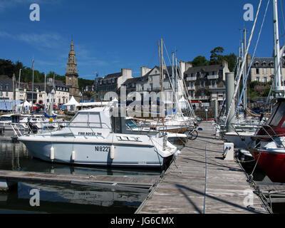 Binic porto vicino Saint-Brieuc, Cotes-d'Armor, Bretagne, Bretagna, Francia, Europa Foto Stock