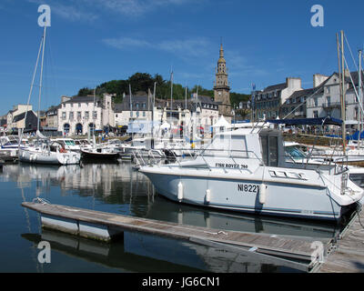 Binic porto vicino Saint-Brieuc, Cotes-d'Armor, Bretagne, Bretagna, Francia, Europa Foto Stock