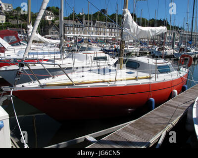 Binic porto vicino Saint-Brieuc, Cotes-d'Armor, Bretagne, Bretagna, Francia, Europa Foto Stock