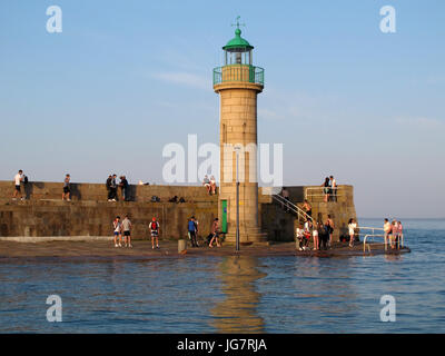 Binic Harbour, jetée de Penthièvre, Cotes-d'Armor, Bretagne, Bretagna, Francia, Europa Foto Stock