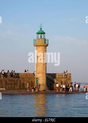 Binic Harbour, jetée de Penthièvre, Cotes-d'Armor, Bretagne, Bretagna, Francia, Europa Foto Stock