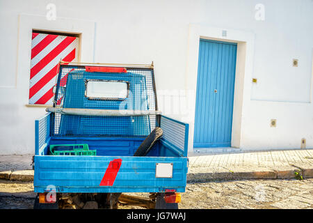 Piccolo italiano moto parcheggiata in Gallipoli, Puglia, Italia Foto Stock