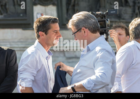 Parigi, Francia. 3 Luglio, 2017. Julien Mattia / Le Pictorium - Francia Insoumise dimostrazione a Place de la Republique - 03/07/2017 - Francia / Ile-de-France (Regione) / Parigi - Jean-Luc Melenchon, Francois Ruffin e Francia Insoumise vice durante un rally di Place de la Republique durante il discorso di Emmanuel Macron al congresso. I deputati di Insubmise la Francia ha deciso di boicottare il Congresso di Versailles. Credito: LE PICTORIUM/Alamy Live News Foto Stock