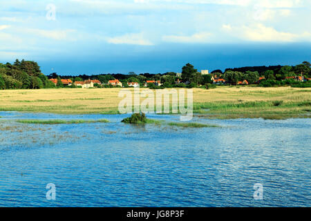 Villaggio Thornham, creek, paludi, Norfolk, Inghilterra, Regno Unito, costa del Mare del Nord Foto Stock