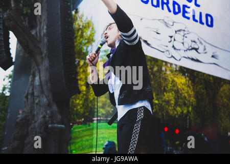 Gogol Bordello effettuando in corrispondenza di Barclaycard British Summertime in Hyde Park Foto Stock