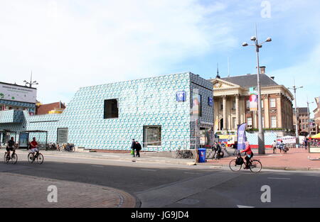 Groningen Ufficio turistico a Grote Markt Square, Groningen, Netherlandsd. In nackground,city hall (Groninger Stadhuis). Foto Stock