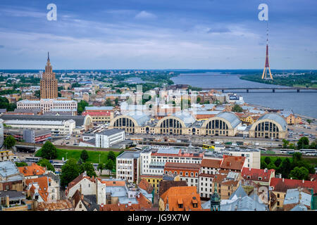 RIGA, Lettonia - circa giugno 2014: vista aerea di Riga in Lettonia Foto Stock