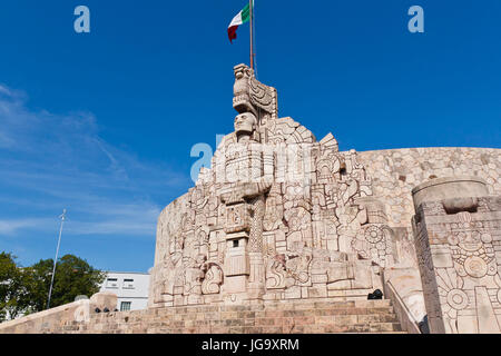 Bandiera monumento in Merida Yucatan, Messico Foto Stock