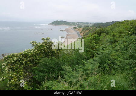 Vista costiera a San Jean de Luz, Francia Foto Stock