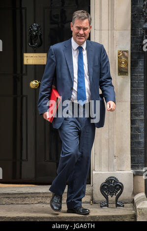 Il lavoro e le pensioni Segretario David Gauke lascia 10 Downing Street, Londra, a seguito di una riunione del gabinetto. Foto Stock