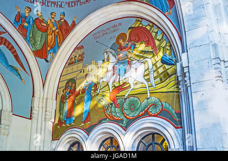 Tbilisi, Georgia - Giugno 2, 2016: la parete della Chiesa Ortodossa Georgiana kashveti chiesa di St George decorate con l'icona di San Giorgio che uccide il drago, Foto Stock