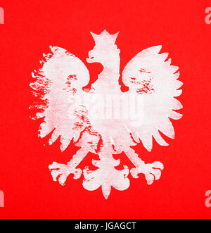 Il polacco stemma su sfondo rosso Foto Stock