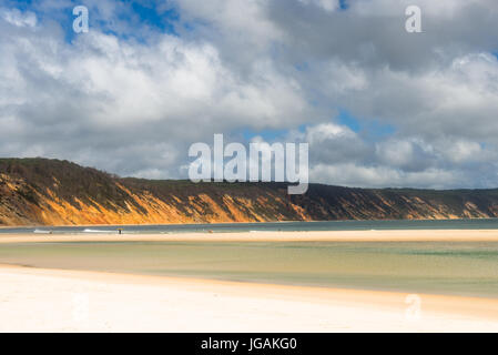 Doppio punto di isola e le sabbie colorate di Rainbow Beach, Great Sandy National Park, Queensland, Australia. Foto Stock