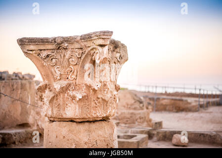 Antiche colonne in Paphos Parco Archeologico, la Repubblica di Cipro Foto Stock