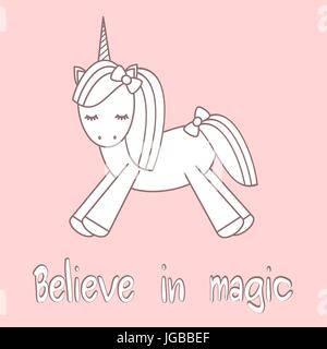Disegnata a mano scritte slogan credere nella magia vettore motivazionale card con Cartoon carino unicorn Illustrazione Vettoriale