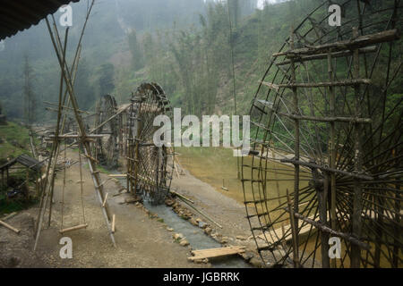 Waterwheel in Cat cat island Foto Stock