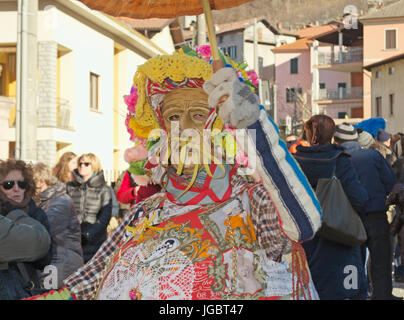 Maschera a Schignano carnevale, provincia di Como, Lombardia, Italia Foto Stock