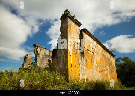 Le rovine della chiesa di São José do Queimado, in serra, Espirito Santo, Brasile Foto Stock