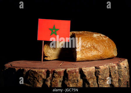 Bandiera del Marocco su un moncone con pane isolato Foto Stock