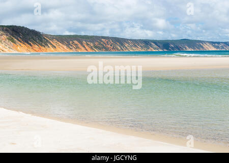 Doppio punto di isola e le sabbie colorate di Rainbow Beach, Great Sandy National Park, Queensland, Australia Foto Stock