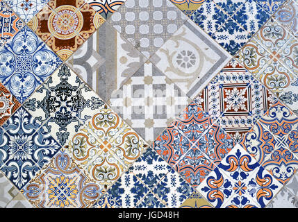 Dettagli ornamentali di piastrelle di ceramica con colorati patchwork. Foto Stock