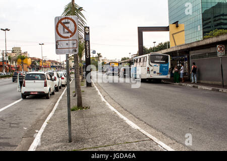 Punto taxi, Conceição Stazione, Linea 1-Blu, alla metropolitana, 27.09.2015, Capitale, Vila Guarani, Sao Paulo, Brasile. Foto Stock