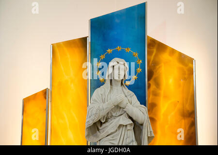 Vergine Maria statua nel Corpus Christi chiesa in Gdansk, Polonia 15 Aprile 2017 © Wojciech Strozyk / Alamy Stock Photo Foto Stock