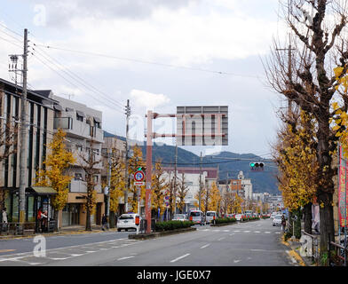 Kyoto, Giappone - Dic 25, 2015. Empty street in inverno a Kyoto, Giappone. Foto Stock