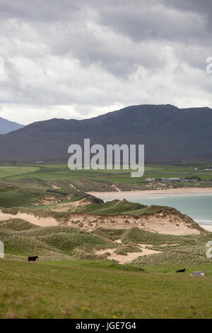 Balnakeil Bay, Scozia. Vista pittoresca delle dune di sabbia a Faraid testa con Balnakeil Bay sulla destra dell'immagine. Foto Stock