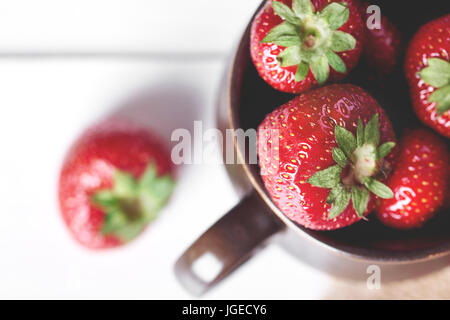 Fragole dolci nel bicchiere Foto Stock