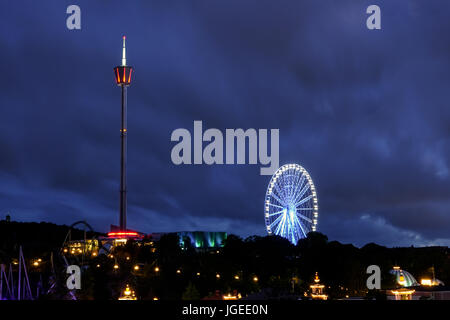 A Göteborg con Lisebergs parco di divertimenti e Gothia towers Foto Stock