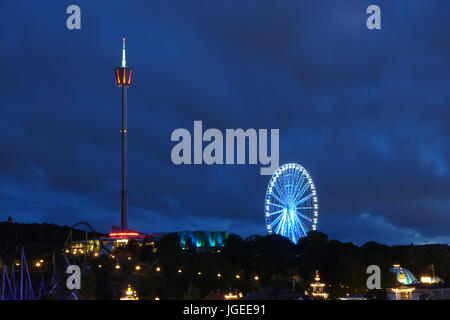 A Göteborg con Lisebergs parco di divertimenti e Gothia towers Foto Stock