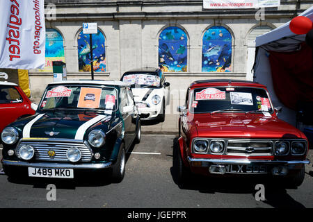 Brighton, Regno Unito - 17 Maggio 2015: Londra a Brighton Mini auto Run. Questo evento annuale è organizzato da Londra e di Surrey Mini Owners Club. Foto Stock