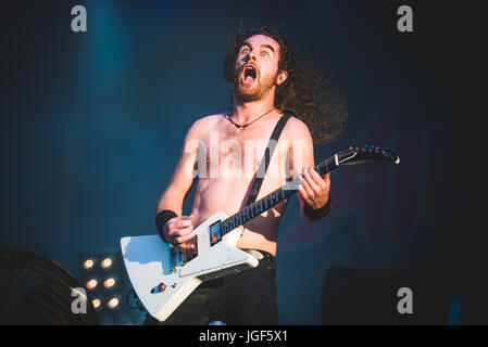 Giugno 17, 2017: Airbourne performance dal vivo sul palco del Festival Hellfest 2017 in Clisson Foto: Alessandro Bosio Foto Stock