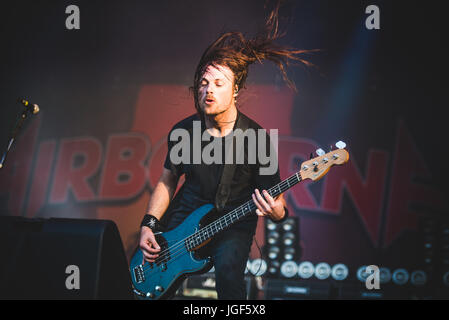 Giugno 17, 2017: Airbourne performance dal vivo sul palco del Festival Hellfest 2017 in Clisson Foto: Alessandro Bosio Foto Stock