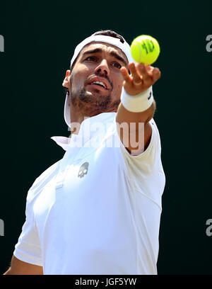 Fabio Fognini in azione durante i suoi uomini doppio match con Andreas Seppi il giorno quattro dei campionati di Wimbledon al All England Lawn Tennis e Croquet Club, Wimbledon. Foto Stock