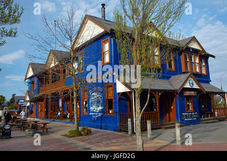 Pub blu, Methven, metà Canterbury, Isola del Sud, Nuova Zelanda Foto Stock